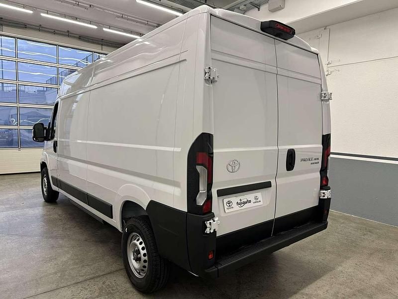 Usata Toyota Proace H2 200 kW (272 CV) 2024 Bianco Monovolume