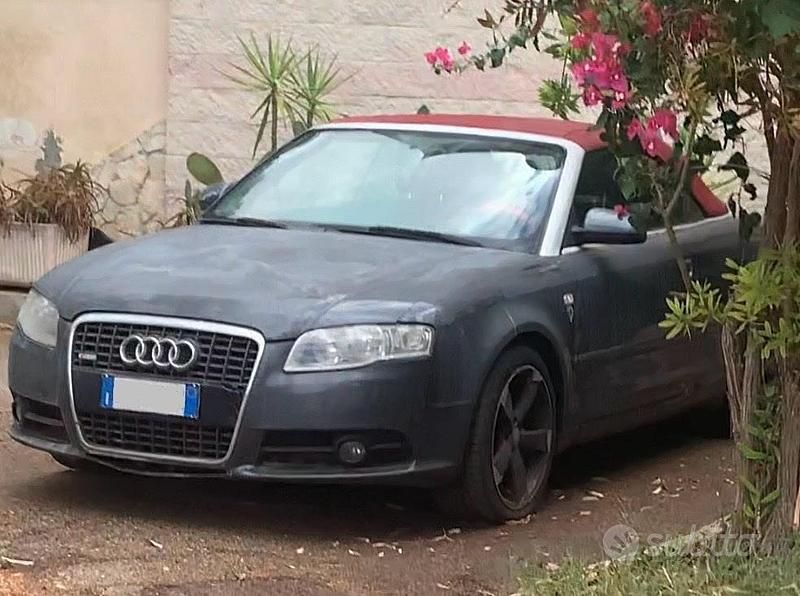 Grigio Usata 2009 Audi A4 Cabriolet S-Line Cabrio | 7500 € (Buon prezzo) - Immagine 1/4