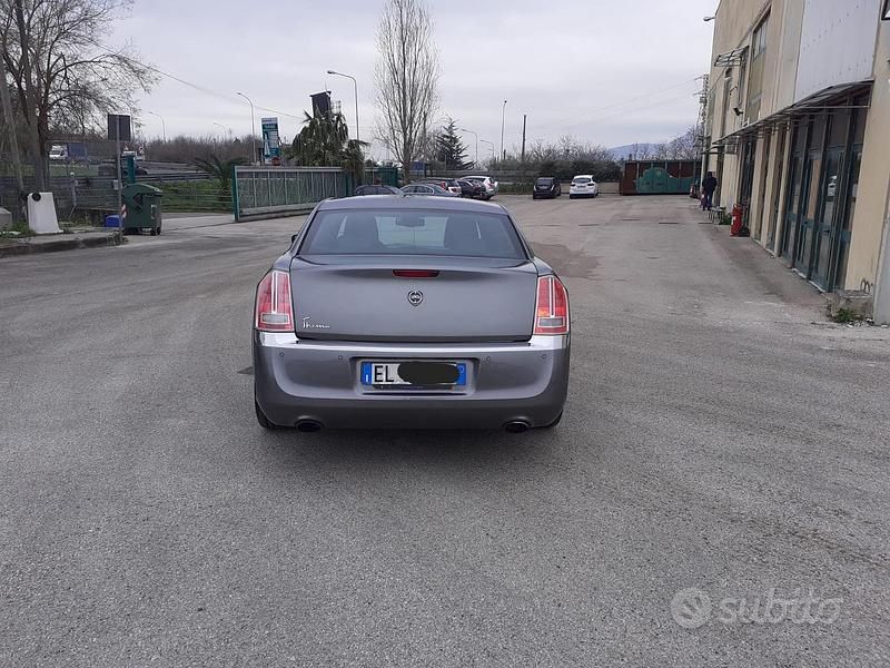 Usata Lancia Delta 240 CV (176 kW) 2012 Utilitaria