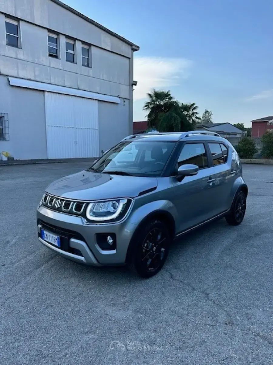 Usata Suzuki Ignis 83 CV (61 kW) 2022 Argento SUV