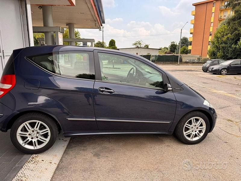 Usata Mercedes A200 140 CV (102 kW) 2006 Blu Coupé