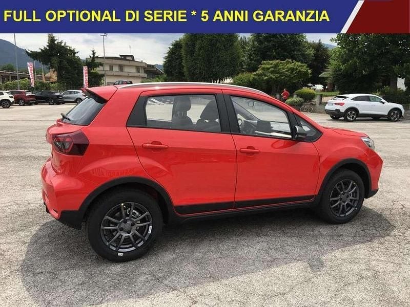 Nuova EMC QUATTRO 103 CV (75 kW) 2025 Rosso SUV