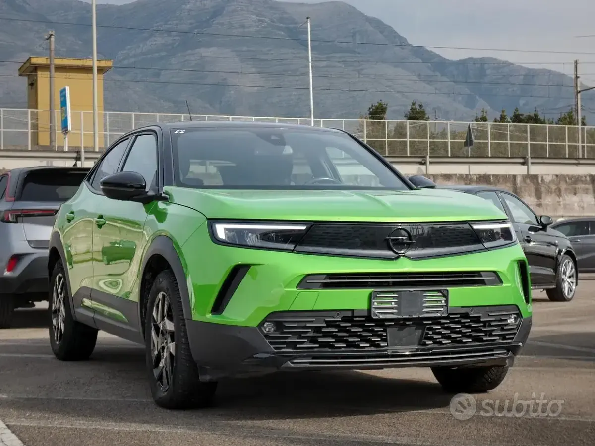 Usata Opel Mokka 101 CV (74 kW) 2023 Verde SUV