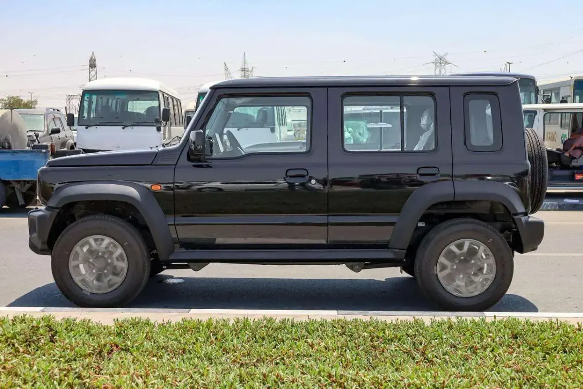 Nuova Suzuki Jimny GLX 102 CV (75 kW) 2026 Nero metallizzato SUV