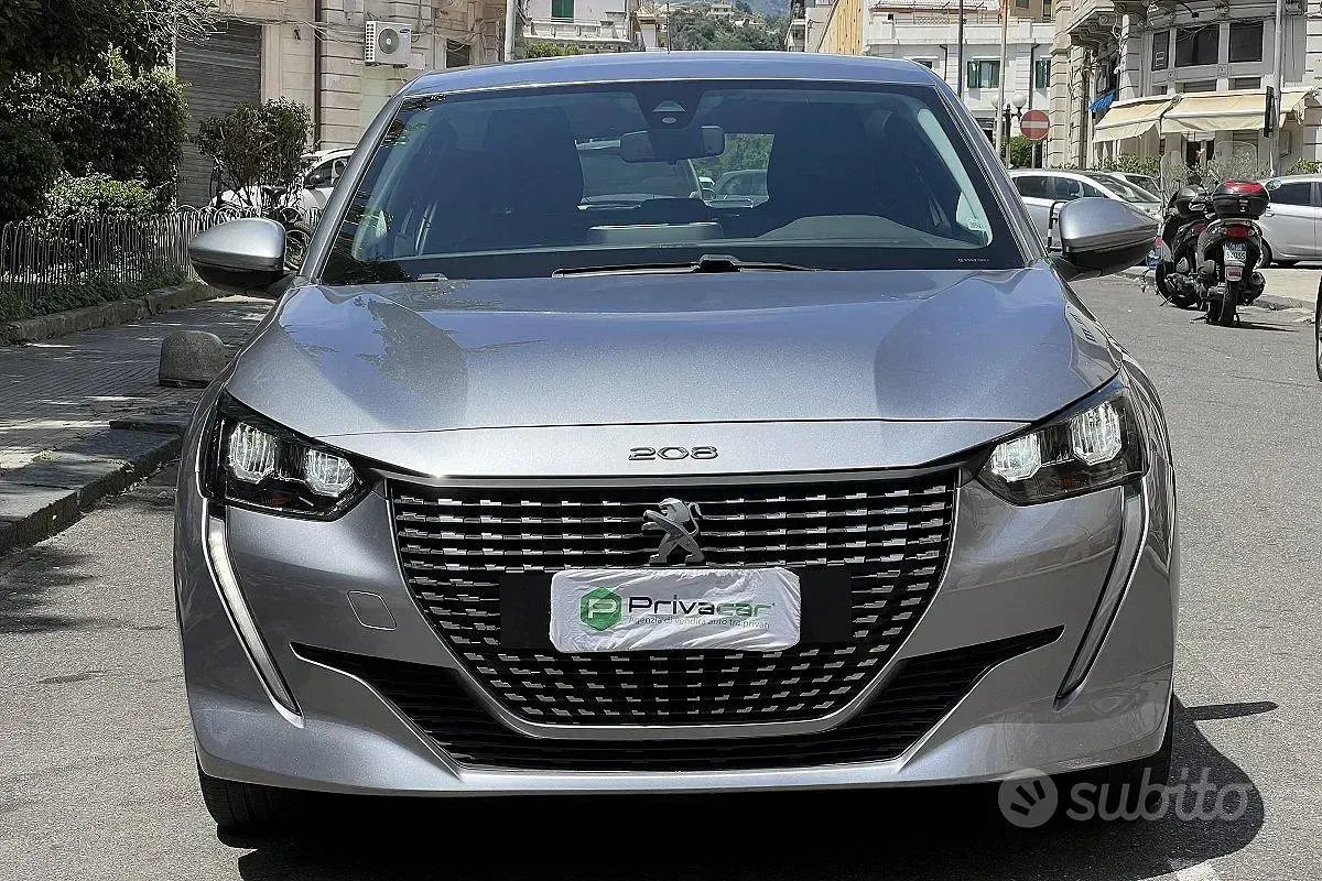 Usata Peugeot 208 Active 102 CV (75 kW) 2021 Grigio Utilitaria