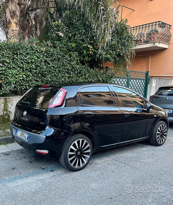 Usata Fiat Punto Evo 95 CV (69 kW) 2011 Utilitaria