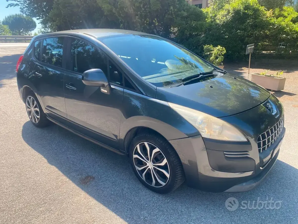 Usata Peugeot 3008 Business-Line 109 CV (80 kW) 2010 Grigio Station wagon