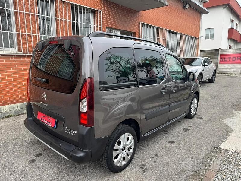 Usata Citroën Berlingo XTR 100 CV (73 kW) 2018 Grigio Monovolume
