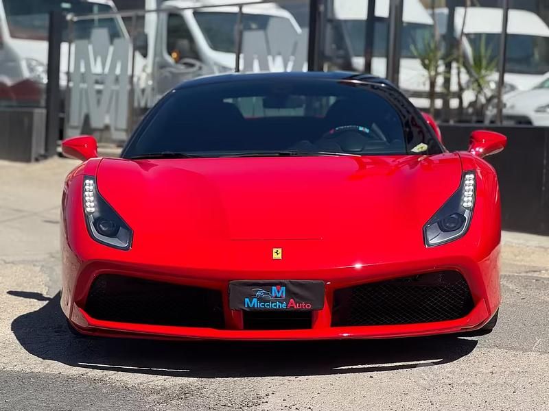 Usata Ferrari 488 670 CV (492 kW) 2016 Rosso Coupé