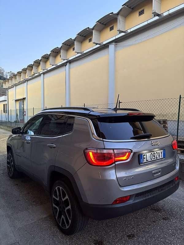 Usata Jeep Compass Limited 170 CV (125 kW) 2017 Grigio SUV