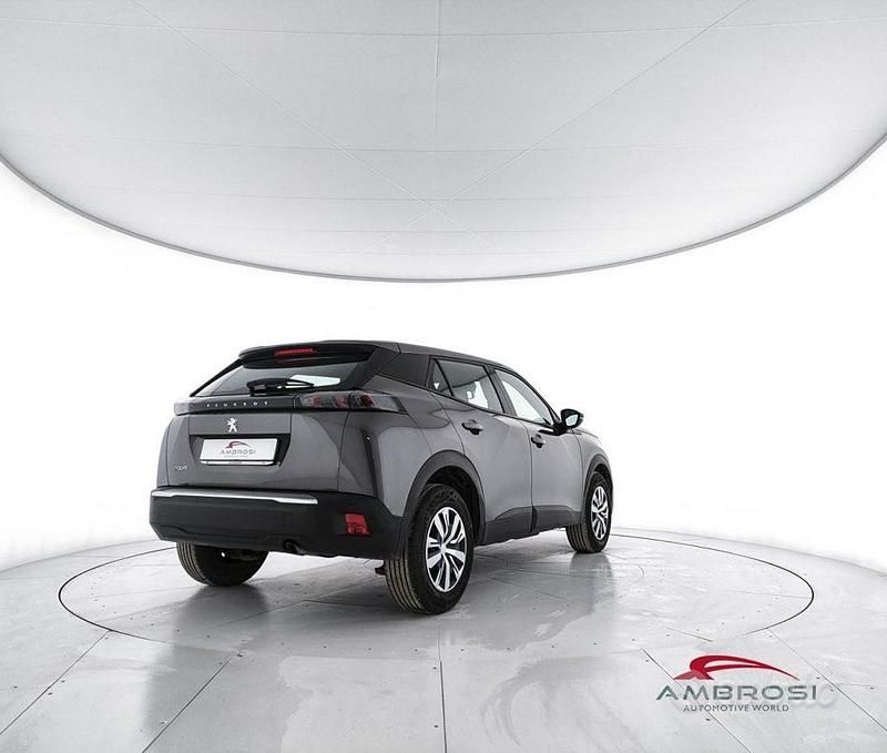 Usata Peugeot 2008 Active 101 CV (74 kW) 2023 Grigio SUV