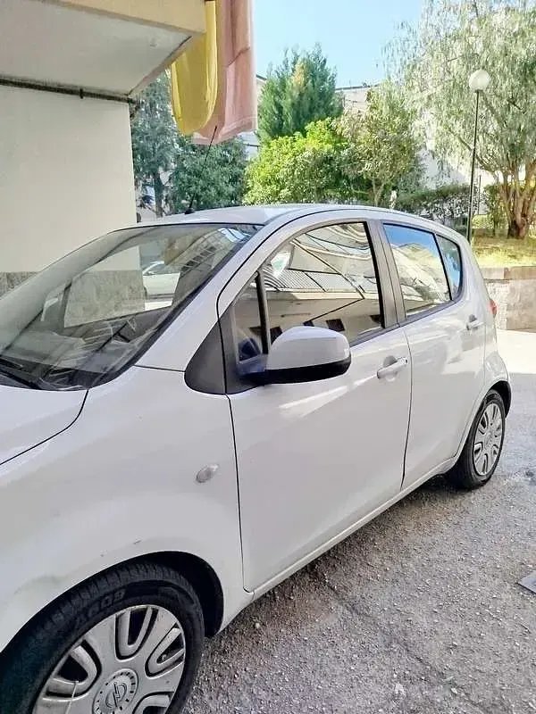 Usata Opel Agila Enjoy 65 CV (47 kW) 2010 Utilitaria