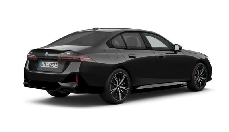 Nuova BMW i5 M Sport 150 kW (204 CV) 2025 Nero / metallizzato Berlina