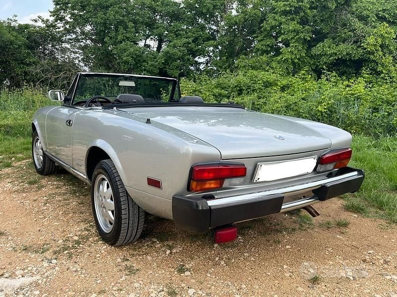 Usata Fiat 124 Spider 1986 Grigio Cabrio