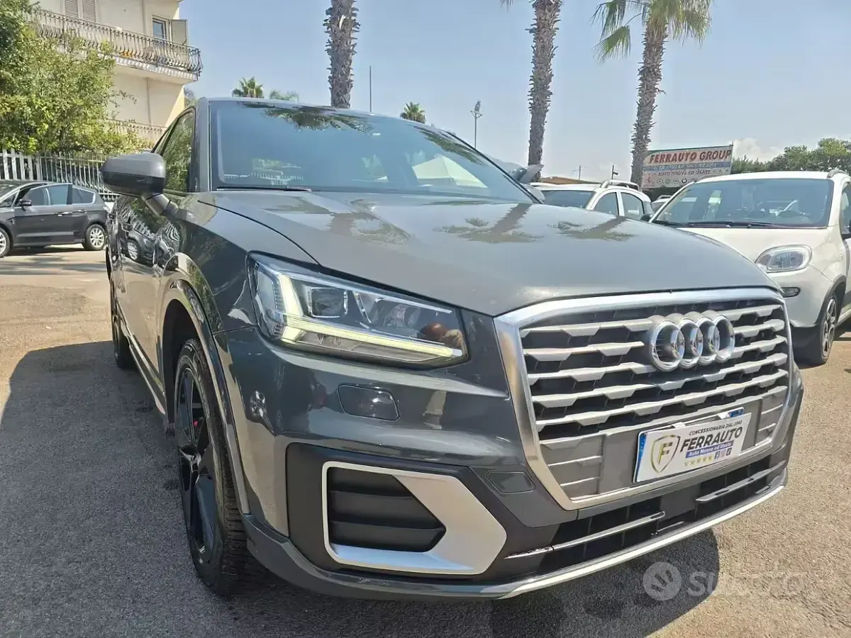 Usata Audi Q2 Comfort 116 CV (85 kW) 2017 Grigio SUV