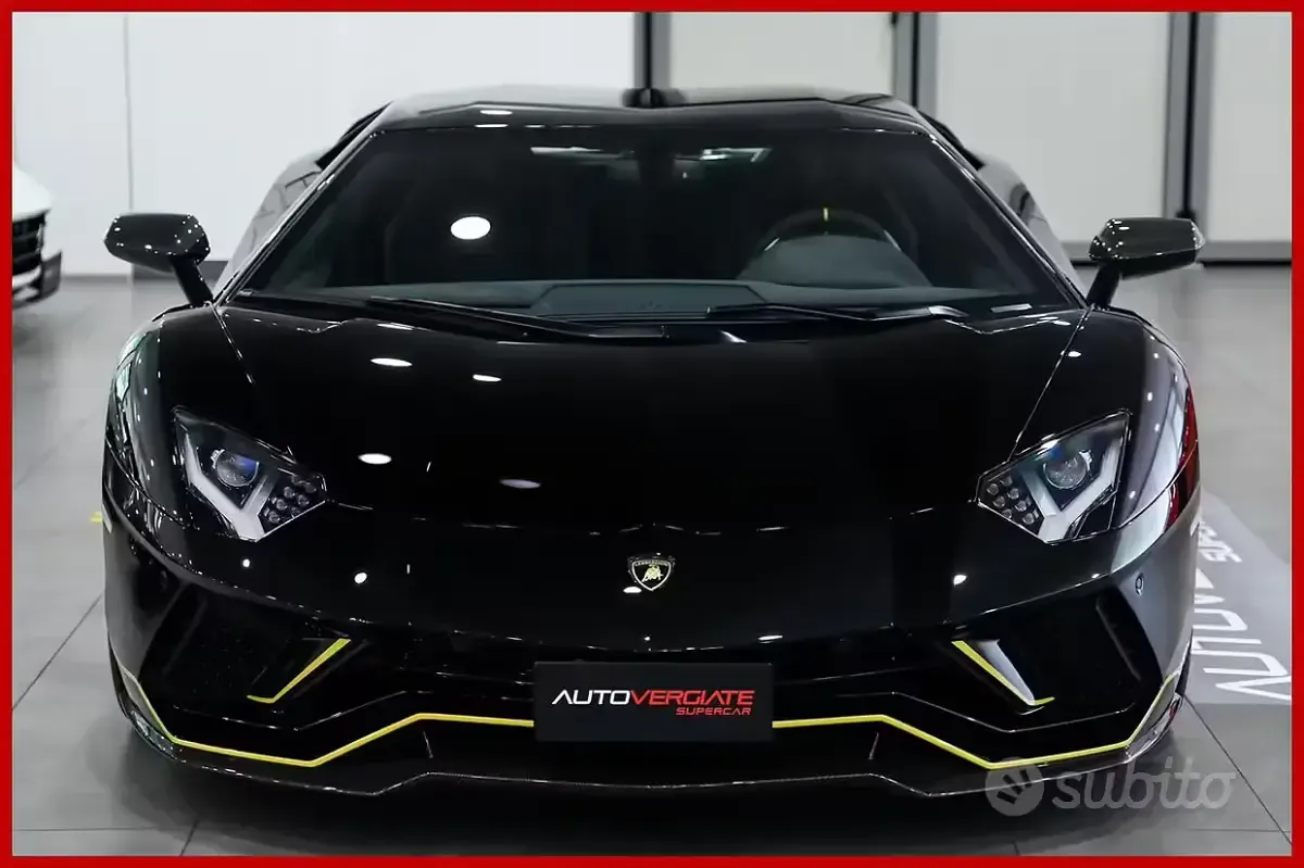 Usata Lamborghini Aventador 779 CV (572 kW) 2022 Nero Coupé