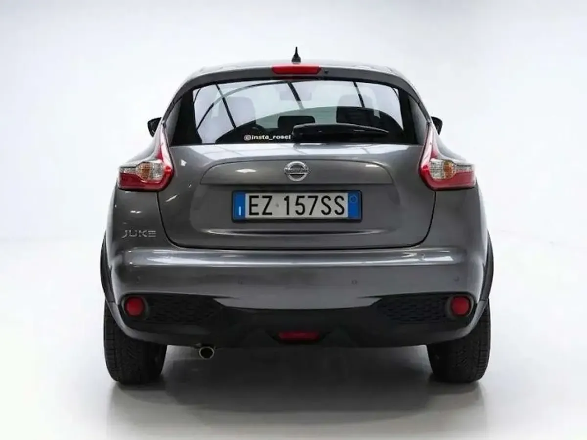 Usata Nissan Juke Acenta 116 CV (85 kW) 2015 Grigio SUV