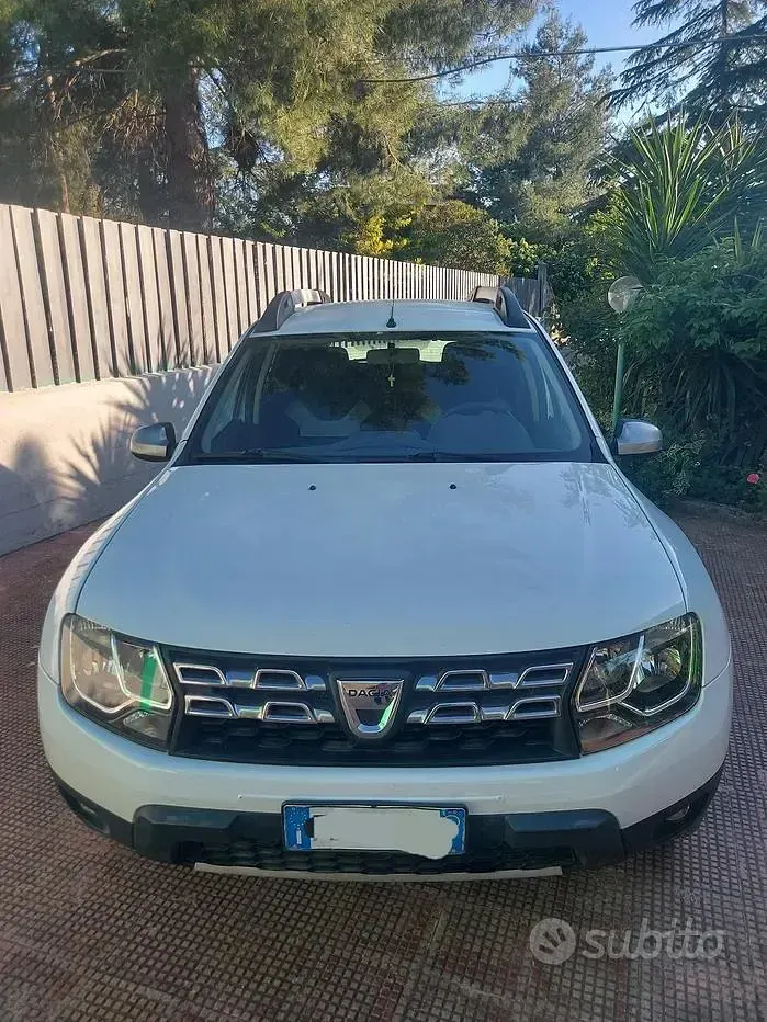 Usata Dacia Duster 110 CV (80 kW) 2015 Bianco SUV