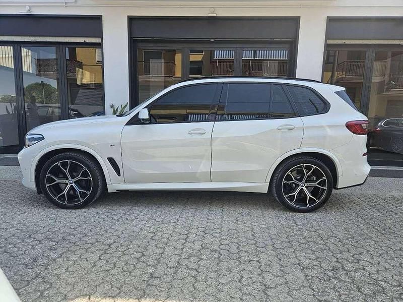 Bianco Usata 2020 BMW X5 M Sport SUV | 50.900 € (Cara) - Immagine 1/4