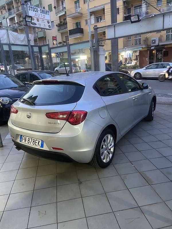 Usata Alfa Romeo Giulietta Super 120 CV (88 kW) 2017 Utilitaria