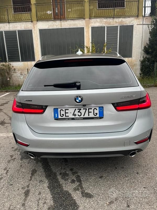 Usata BMW 320 Comfort Edition 190 CV (139 kW) 2021 Grigio Berlina