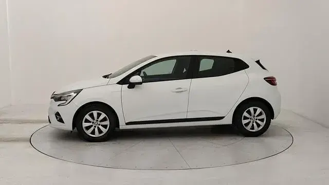 Usata Renault Clio V Business 86 CV (63 kW) 2021 Bianco Berlina