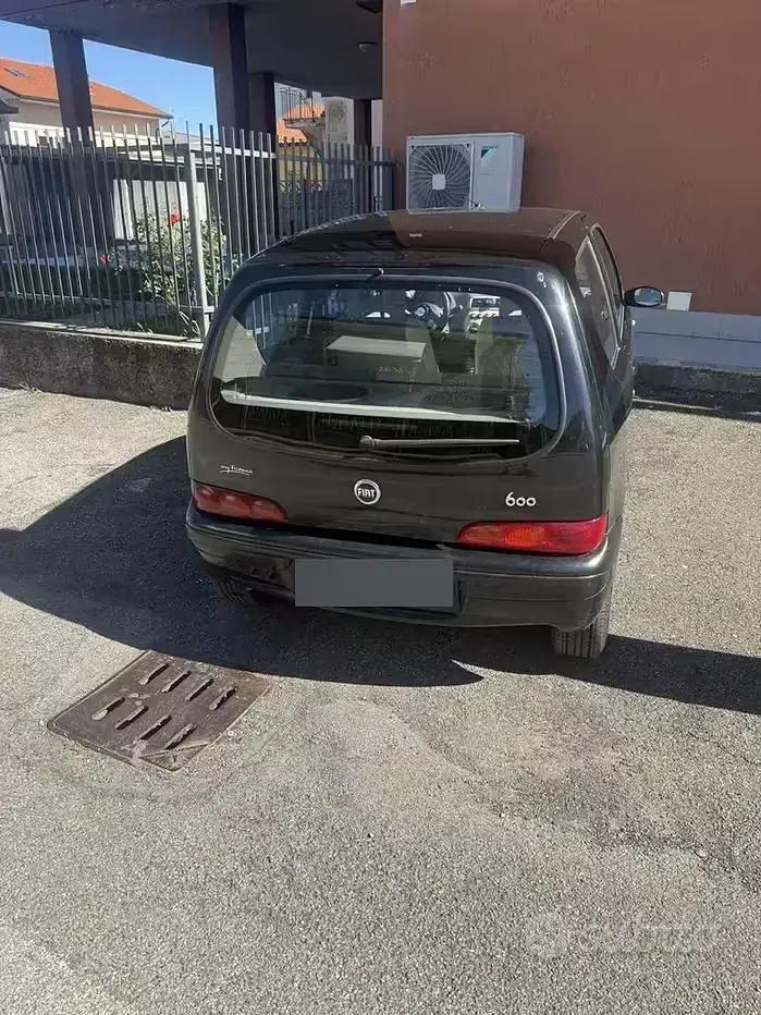Usata Fiat 600 54 CV (39 kW) 2007 Viola Utilitaria