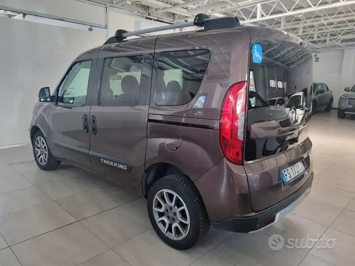 Usata Fiat Doblò Trekking 120 CV (88 kW) 2018 Marrone Monovolume