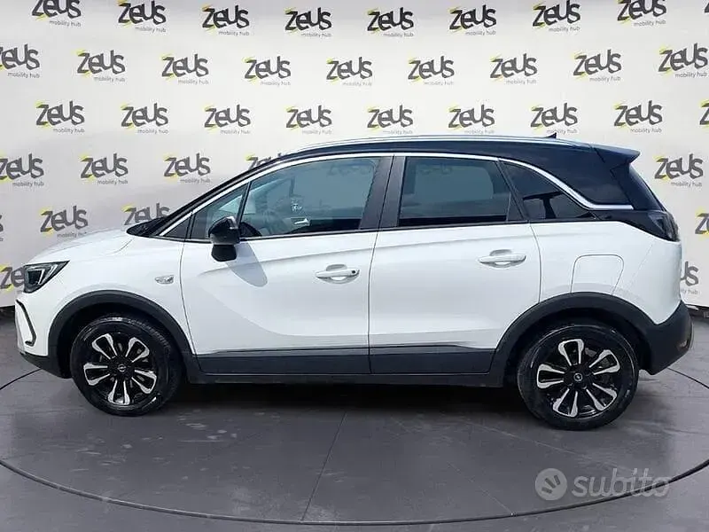 Usata Opel Crossland Elegance 110 CV (80 kW) 2023 Bianco SUV