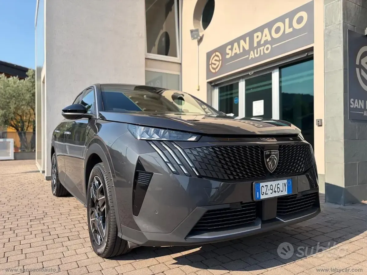 Usata Peugeot 3008 GT 136 CV (100 kW) 2025 Grigio SUV