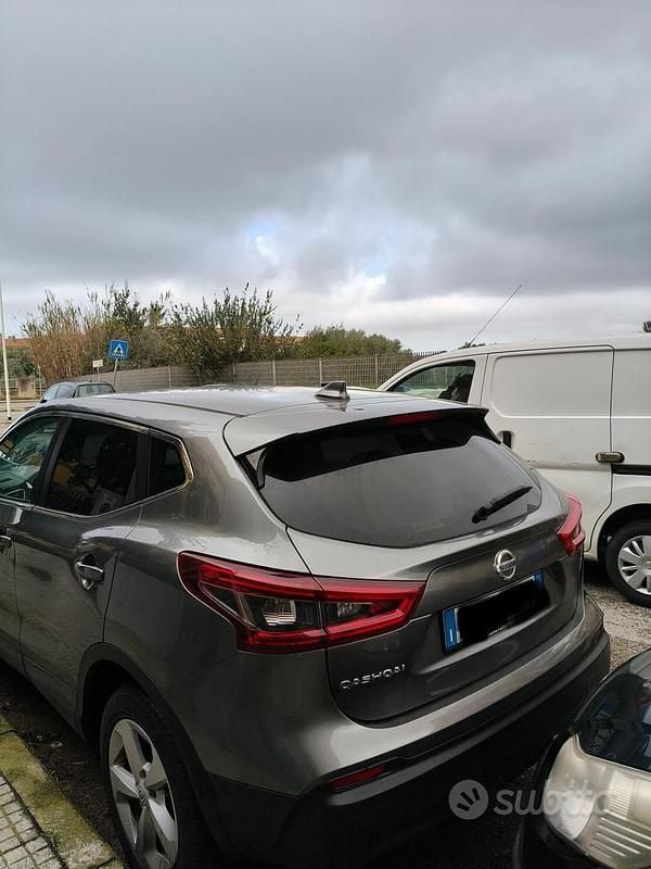 Usata Nissan Qashqai 115 CV (84 kW) 2018 Grigio SUV