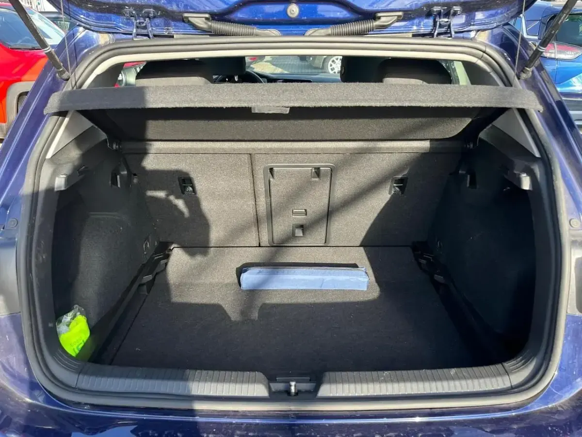 Usata VW Golf VIII Life 150 CV (110 kW) 2023 Blu Berlina
