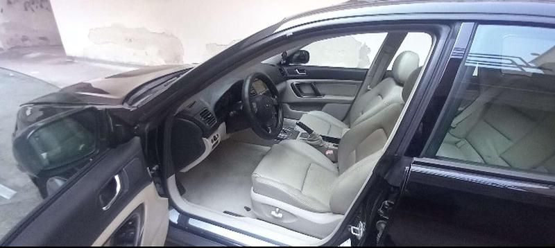 Usata Subaru Outback 245 CV (180 kW) 2004 Nero Station wagon