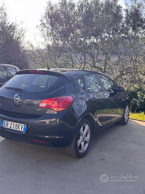 Usata Opel Astra 2013 Berlina
