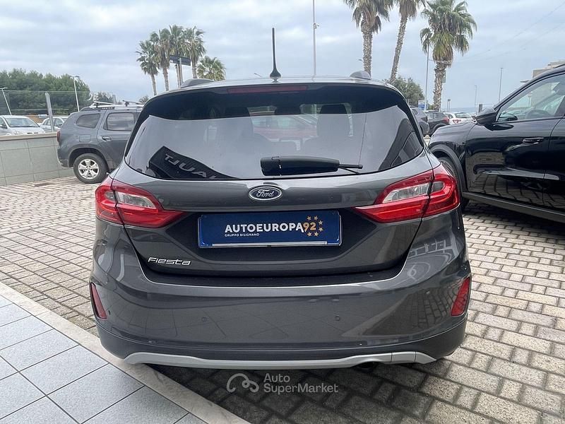 Usata Ford Fiesta Active 86 CV (63 kW) 2018 Grigio Berlina