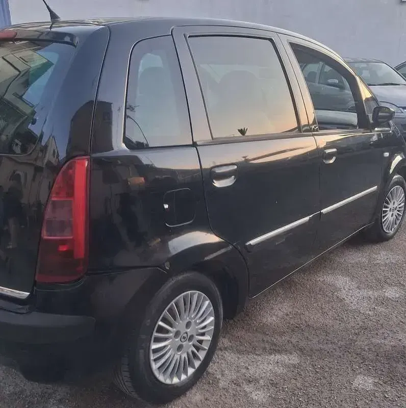 Usata Lancia Musa 95 CV (69 kW) 2006 Monovolume