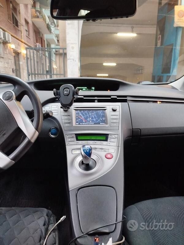 Usata Toyota Prius 99 CV (72 kW) 2015 Bianco Utilitaria