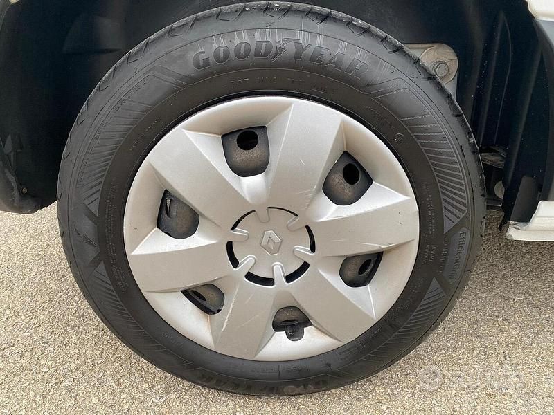 Usata Renault Express 116 CV (85 kW) 2021 Other Monovolume