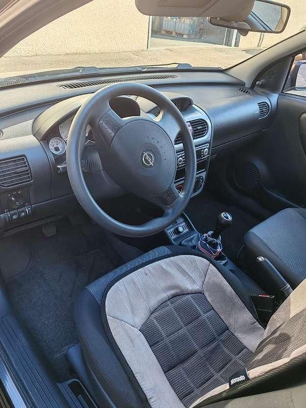 Usata Opel Corsa Edition 69 CV (50 kW) 2006 Utilitaria