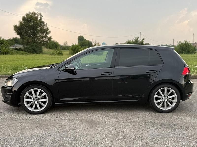 Usata VW Golf VII 110 CV (80 kW) 2013 Nero Utilitaria