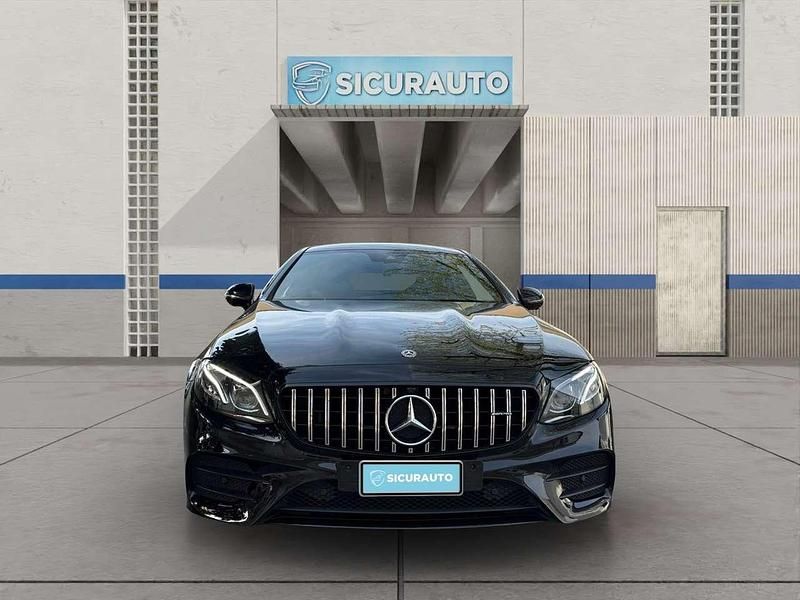 Usata Mercedes E220 Premium 194 CV (142 kW) 2020 Nero Coupé