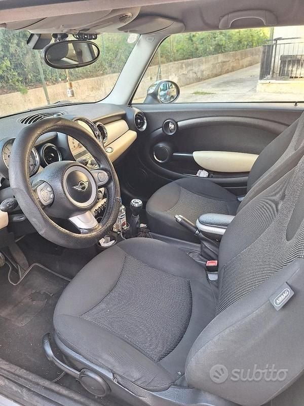 Usata Mini Cooper Coupé 112 CV (82 kW) 2010 Bianco Coupé