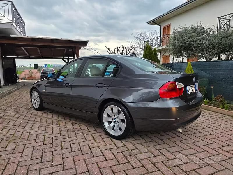 Usata BMW 320 163 CV (119 kW) 2005 Grigio Berlina