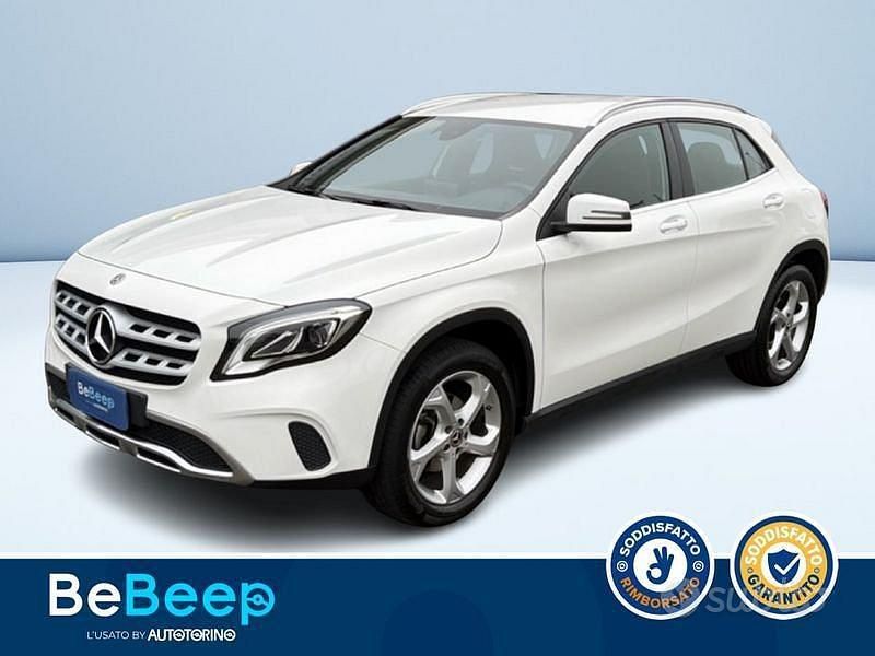Usata Mercedes GLA200 156 CV (114 kW) 2019 Bianco metallizzato SUV