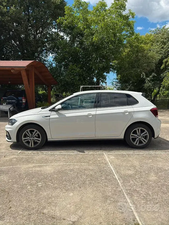 Usata VW Polo R-line 90 CV (66 kW) 2021 Bianco Utilitaria
