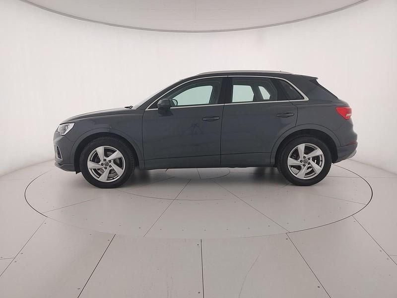 Usata Audi Q3 Advanced 150 CV (110 kW) 2021 Grigio atomico metallizzato SUV
