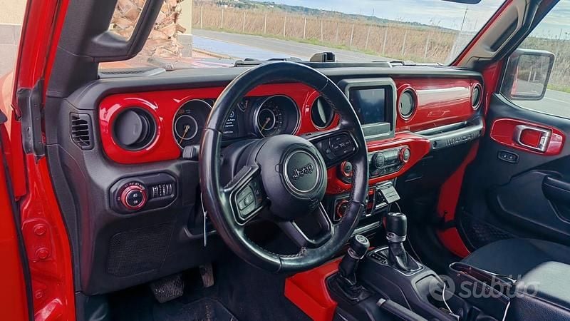 Usata Jeep Wrangler Unlimited Sport 200 CV (147 kW) 2020 Rosso SUV