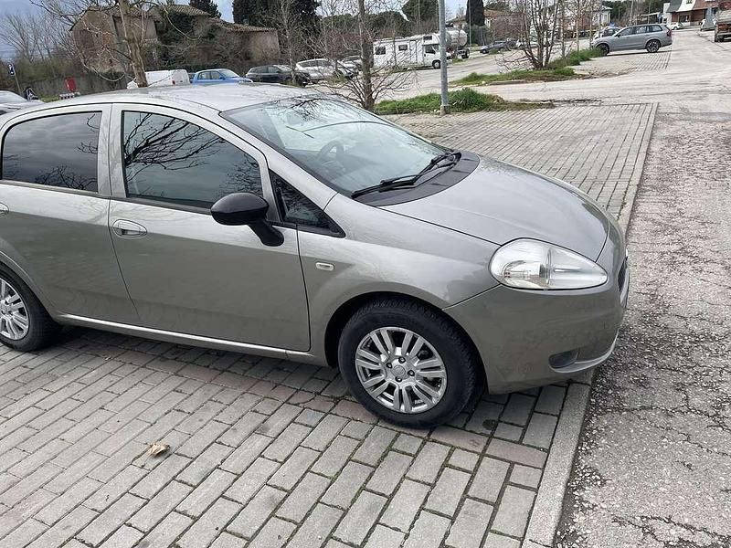 Usata Fiat Grande Punto Active 75 CV (55 kW) 2007 Utilitaria