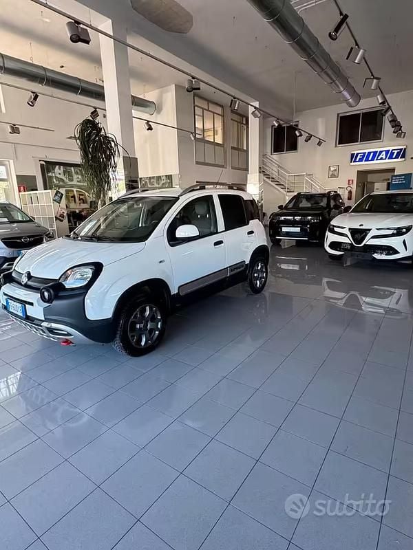 Usata Fiat Panda Cross Cross 85 CV (62 kW) 2016 Bianco Utilitaria