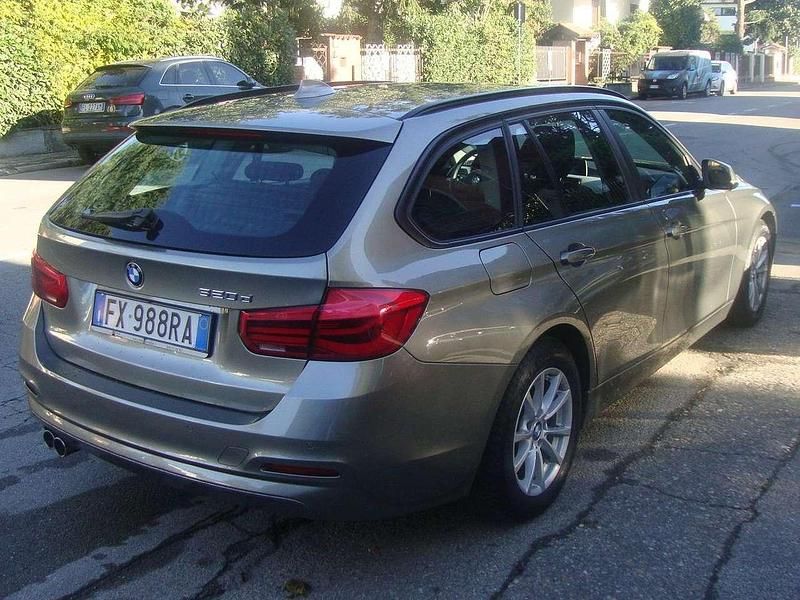 Usata BMW 320 Advantage 190 CV (139 kW) 2019 Grigio Station wagon